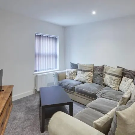 Zetland House 1 Apartment Loftus